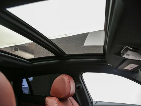 Used 2022 BMW X6 xDrive40i w/ Executive Package AWD/4WD image 18