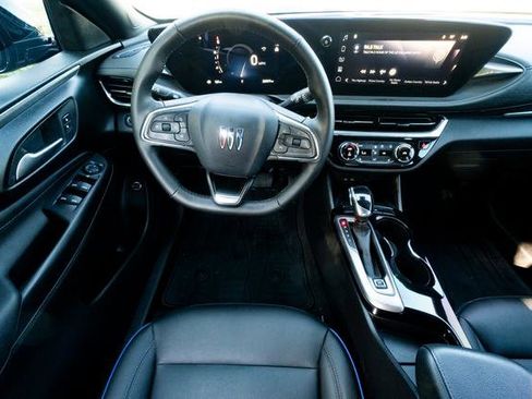 Used 2024 Buick Envista Sport Touring w/ Convenience I Package image 13