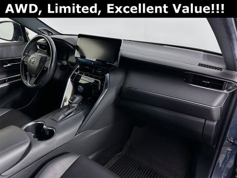 Used 2021 Toyota Venza Limited image 31