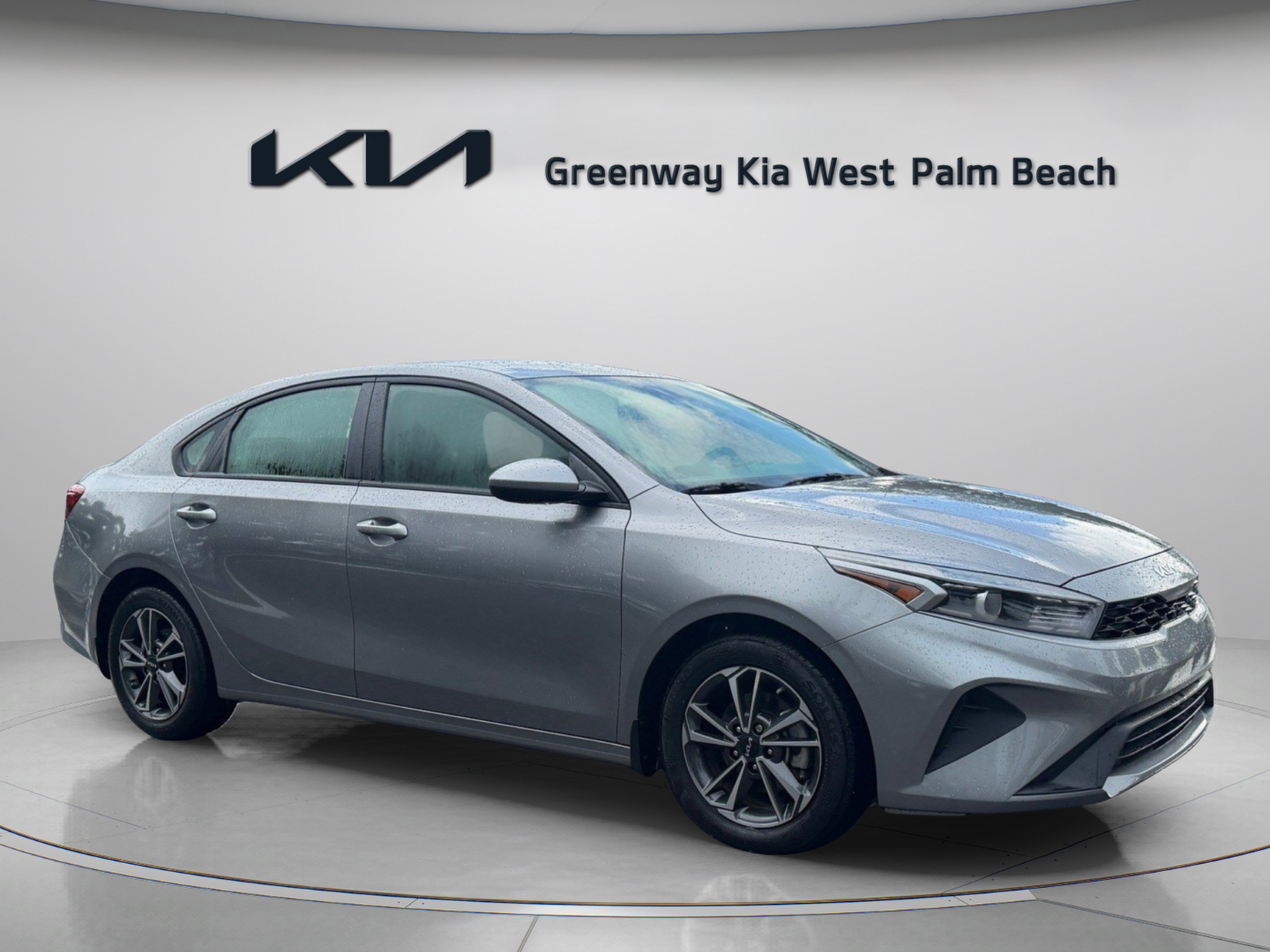Used 2024 Kia Forte LXS FWD image 1