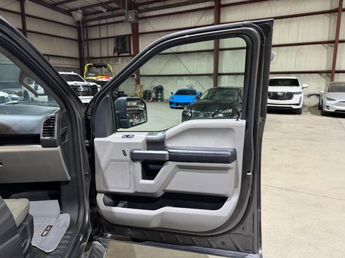 Used 2015 Ford F150 XLT w/ Equipment Group 302A Luxury RWD image 23