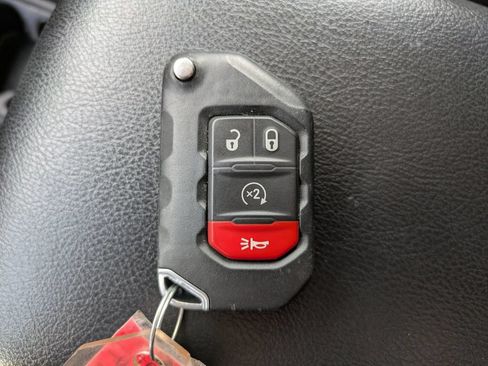 Used 2021 Jeep Wrangler Unlimited Rubicon AWD/4WD image 29