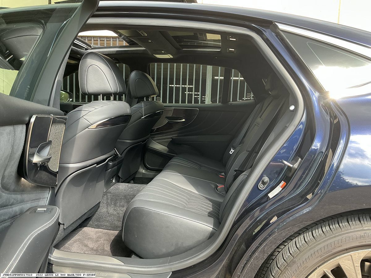 Used 2022 Lexus LS 500 w/ Interior Upgrade Package RWD image 9