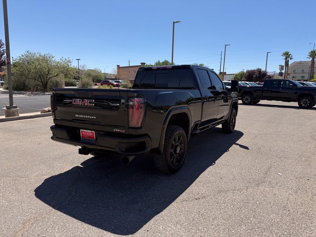 Used 2024 GMC Sierra 3500 AT4 w/ AT4 Premium Plus Package AWD/4WD image 5