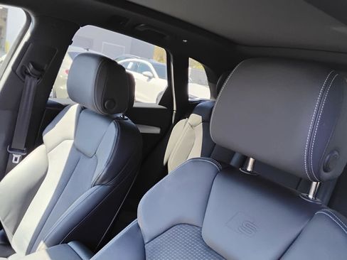 Certified 2023 Audi Q5 e Premium Plus w/ Premium Plus Package image 15