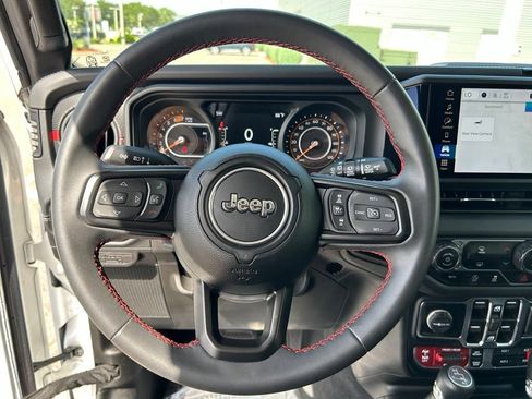 Used 2024 Jeep Wrangler Unlimited Rubicon AWD/4WD image 20