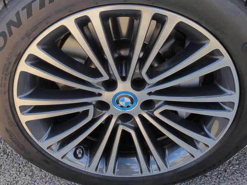 Used 2019 BMW 530e 530e iPerformance w/ Convenience Package image 13