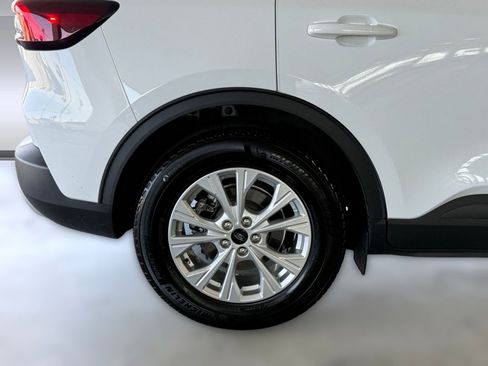 Used 2025 Ford Escape Active FWD image 12