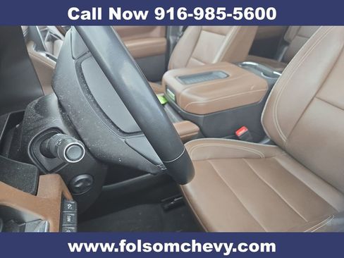 Used 2023 Chevrolet Suburban High Country w/ Premium Package image 5