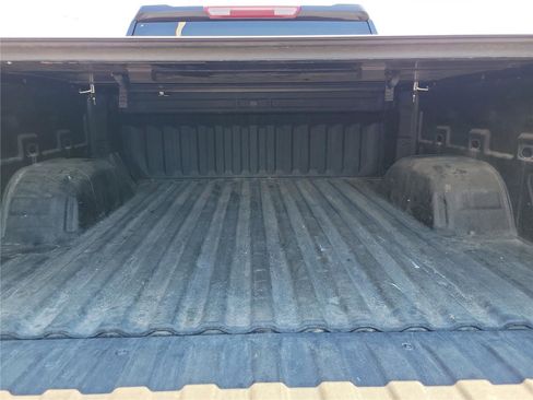 Used 2023 Chevrolet Silverado 1500 LT AWD/4WD image 9