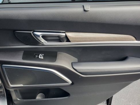 Used 2020 Kia Telluride SX image 37