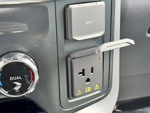 New 2025 Ford F150 Lariat w/ Equipment Group 501A Mid image 21