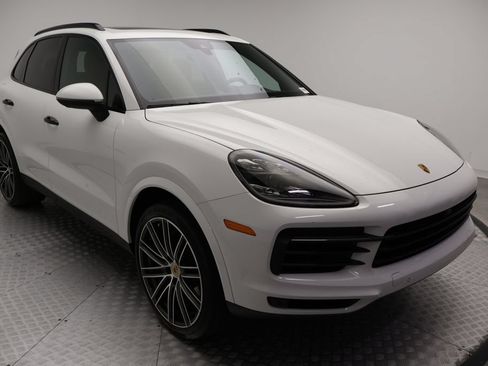 Certified 2023 Porsche Cayenne S AWD/4WD image 6
