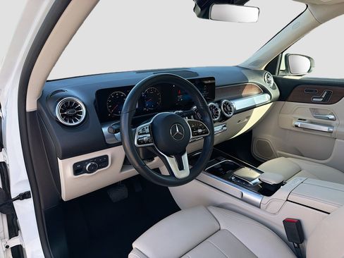 Used 2023 Mercedes-Benz GLB 250 image 26