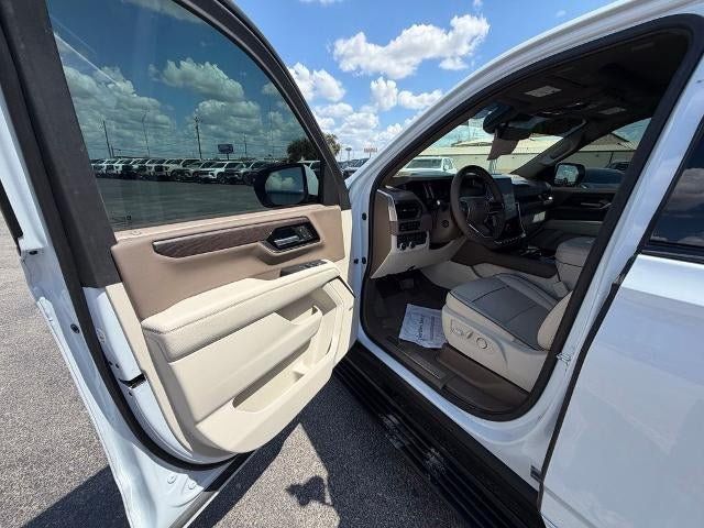 Used 2026 GMC Yukon XL Denali w/ Denali Reserve Package AWD/4WD image 9