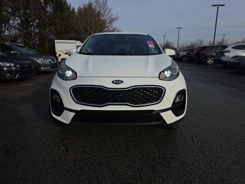 Used 2021 Kia Sportage LX image 2