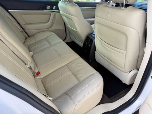 Used 2015 Lincoln MKS FWD image 11