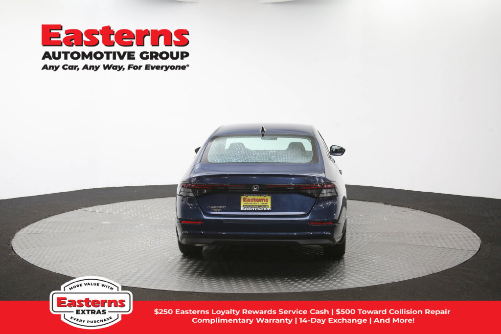 Used 2025 Honda Accord SE image 38