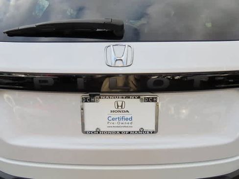 Certified 2023 Honda Pilot LX image 7