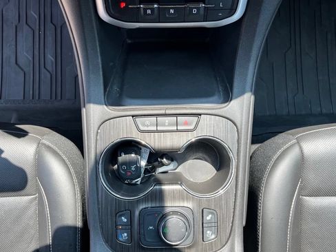 Used 2023 GMC Acadia SLT w/ Preferred Package AWD/4WD image 24