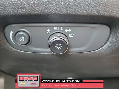 Used 2023 Chevrolet Traverse LT FWD image 22