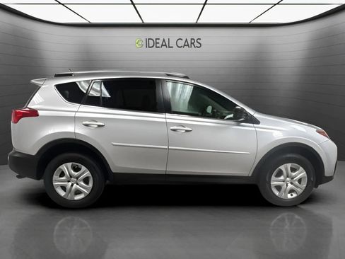 Used 2014 Toyota RAV4 LE AWD/4WD image 4