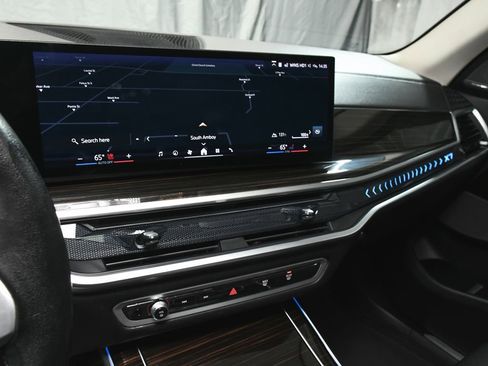 Used 2024 BMW X7 xDrive40i image 47