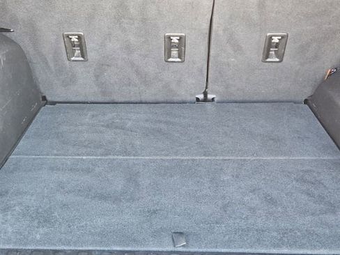 Used 2018 Chevrolet Equinox LT image 32