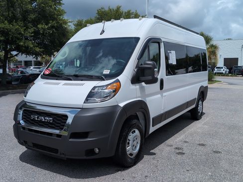 Used 2022 RAM ProMaster 2500 w/ Convenience Group FWD image 5