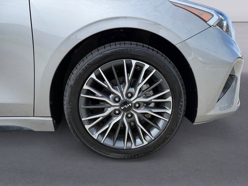 Used 2023 Kia Forte GT-Line w/ GT-Line Premium Package image 9