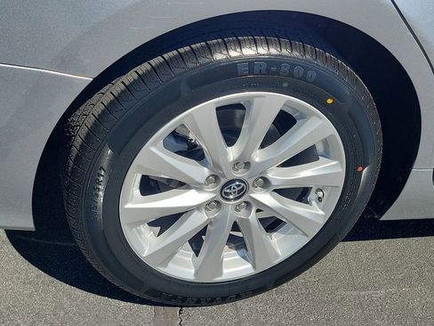 Used 2019 Toyota Camry LE FWD image 30