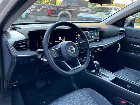 New 2026 Nissan Kicks SV image 10