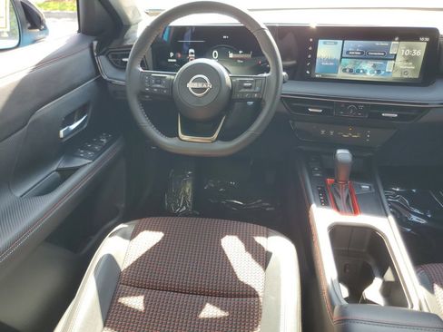 Certified 2025 Nissan Kicks SR FWD image 15