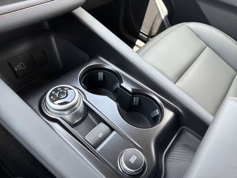 New 2026 Ford Explorer Active w/ Active Comfort Package RWD image 27