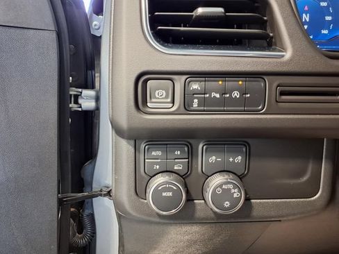 Used 2023 Chevrolet Tahoe RST AWD/4WD image 16