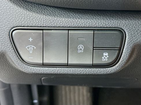 Used 2025 Kia Seltos S image 17