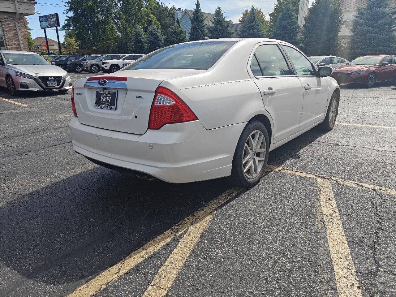 Used 2012 Ford Fusion SEL FWD image 5