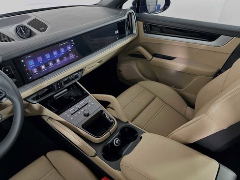 New 2026 Porsche Cayenne Coupe image 25