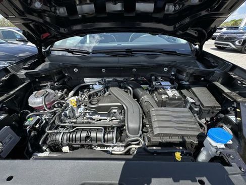 New 2026 Volkswagen Taos SE AWD/4WD image 30
