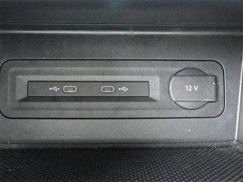 Used 2023 Volkswagen Atlas Cross Sport SE image 23