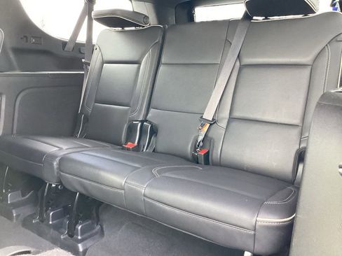 Used 2023 Chevrolet Suburban Premier image 22
