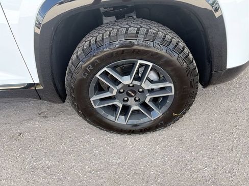 New 2026 GMC Terrain AT4 w/ Technology Package II AWD/4WD image 37