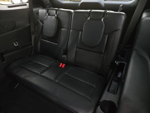 Used 2025 Ford Explorer ST-Line AWD/4WD image 12