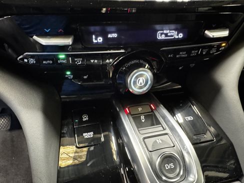 Certified 2024 Acura MDX FWD w/ Technology Package image 27