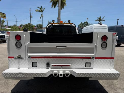Used 2015 Ford F550 4x4 Crew Cab Super Duty image 4