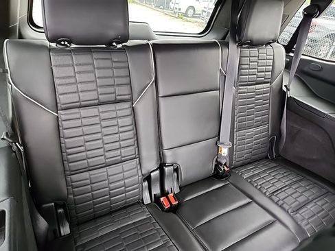 Used 2022 Cadillac Escalade Sport Platinum w/ LPO, ONYX Package AWD/4WD image 10