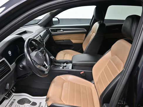 Used 2022 Volkswagen Atlas Cross Sport SEL Premium R-Line AWD/4WD image 15