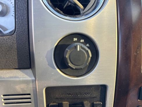 Used 2010 Ford F150 Platinum image 25