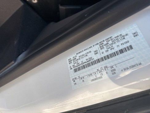Used 2023 Ford Transit 350 XLT image 31