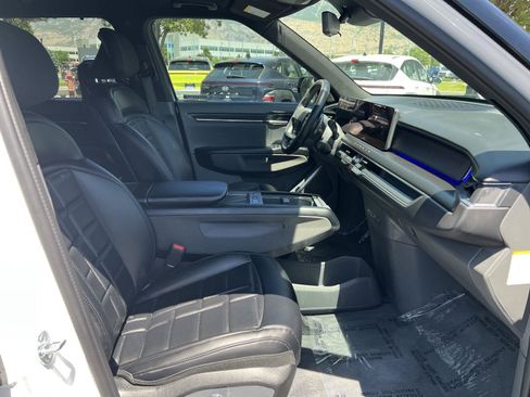 Used 2026 Kia EV9 Land w/ Nightfall Edition Package AWD/4WD image 17